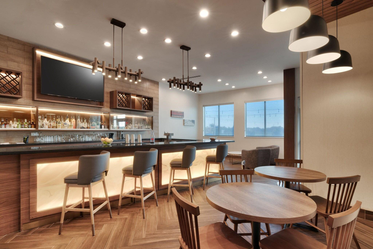 Food & Drinks 5, Fairfield Inn & Suites by Marriott Houston League , Galveston