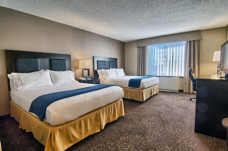 Holiday Inn Express Detroit-Birmingham by IHG - Tap to explore photos