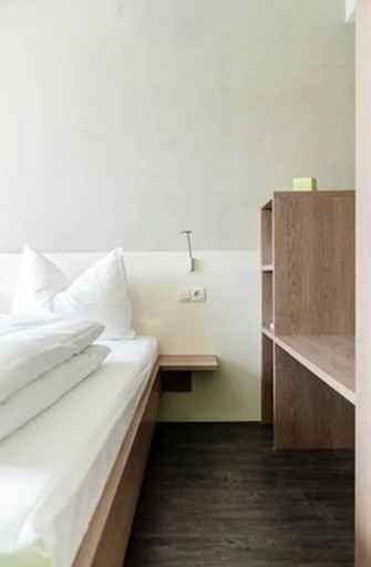 Bedroom 4, a2 Hotels Wernau, Esslingen