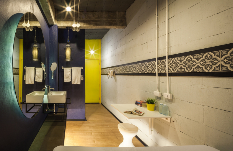 Bathroom 26
