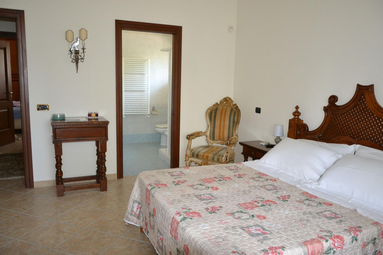 Bedroom 3, Villa Lucia, Bari