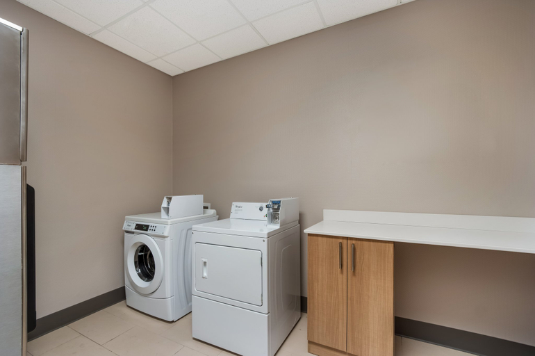 Bathroom 5, Holiday Inn Express & Suites LEXINGTON by IHG, Lexington