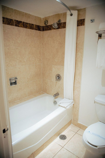 Bathroom 5, San Carlos Plaza Hotel, Beach & Convention Center, Guaymas