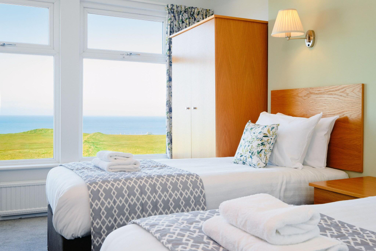 Bedroom 3, Kilbirnie Hotel, Cornwall