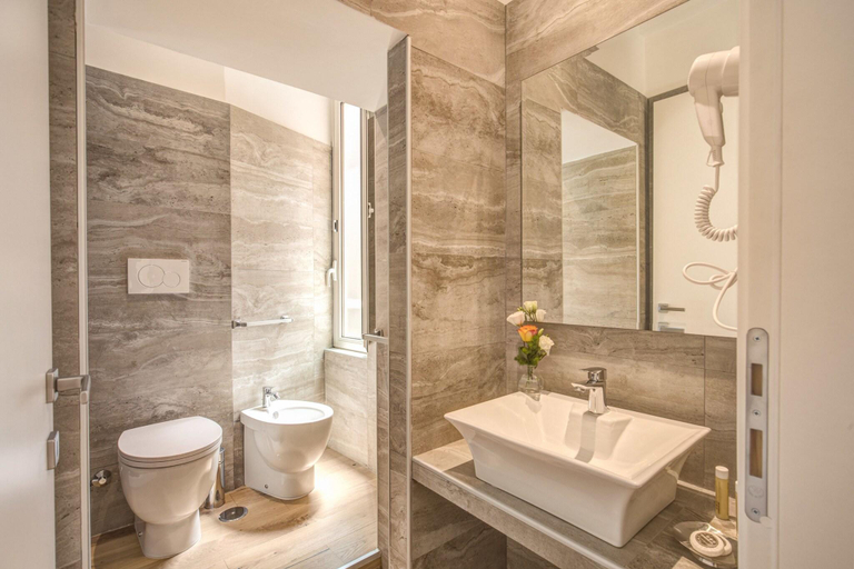 Bathroom 4, Spanish Suite Ripetta, Rome
