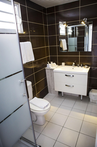 Bathroom 4, Residence Le Corail, Basse-Pointe