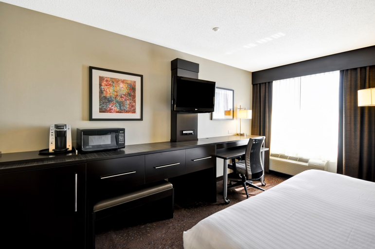 Bedroom 5, Holiday Inn Express ROMULUS / DETROIT AIRPORT, Wayne