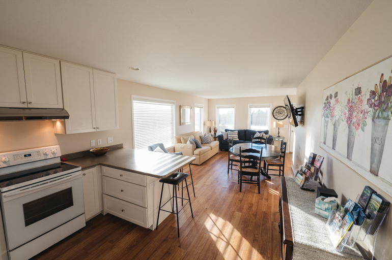 Others 5, Engle Farmhouse 5BDR Vineyard Views, Grand Traverse
