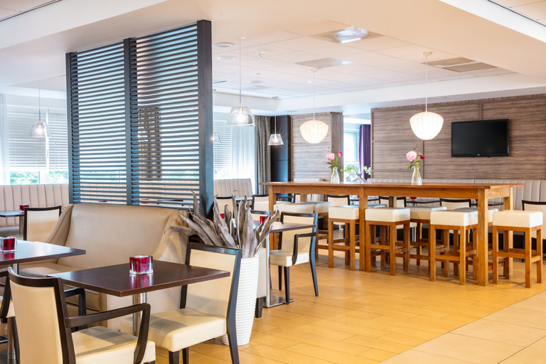 Food & Drinks 3, Holiday Inn Express AMSTERDAM - SLOTERDIJK STATION by IHG, Amsterdam