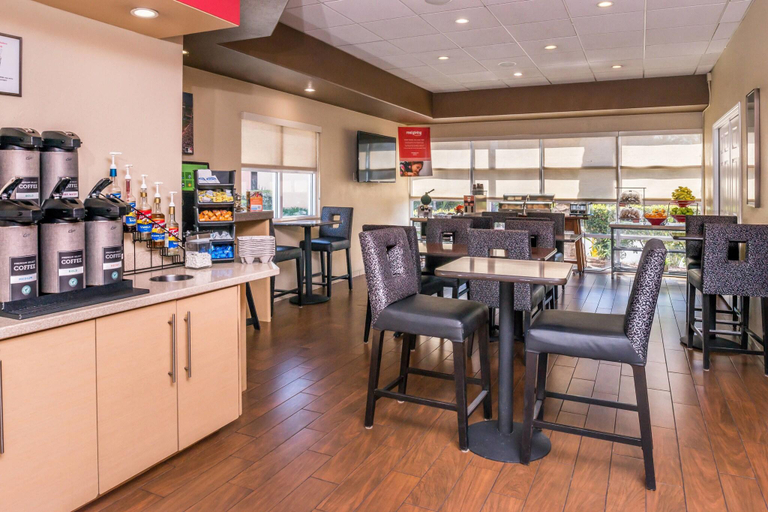 Food & Drinks 5, Towneplace Suites By Marriott Anaheim Maingate Nea, Orange