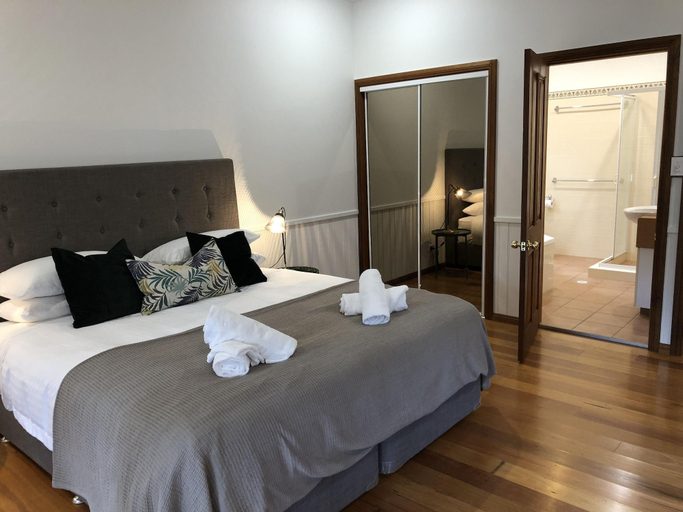 Bedroom 2, Bay & Bush Cottages, Jervis Bay, Shoalhaven - Pt B