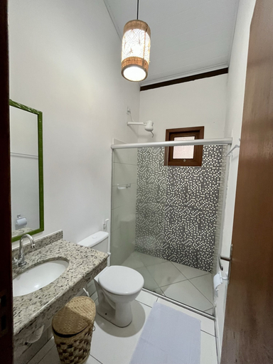 Bathroom 4, Suítes D'Ajuda Inn, Porto Seguro