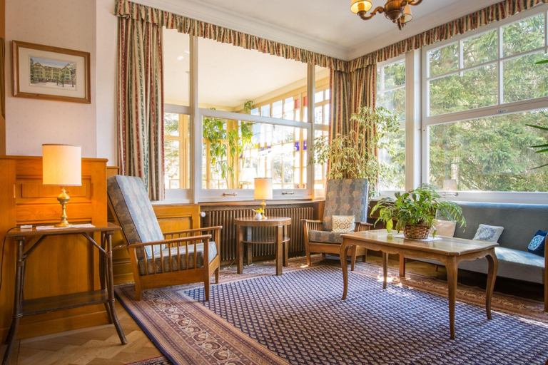 Public Area 2, Falken, Interlaken