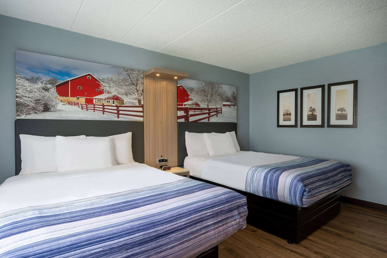 Bedroom 3, AmericInn by Wyndham Eau Claire, Eau Claire