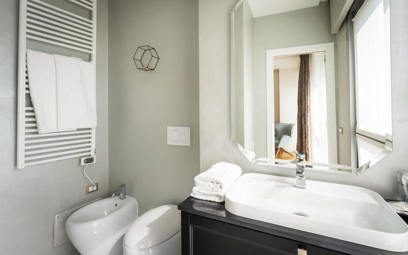 Bathroom 3, Missori Suites, Milano