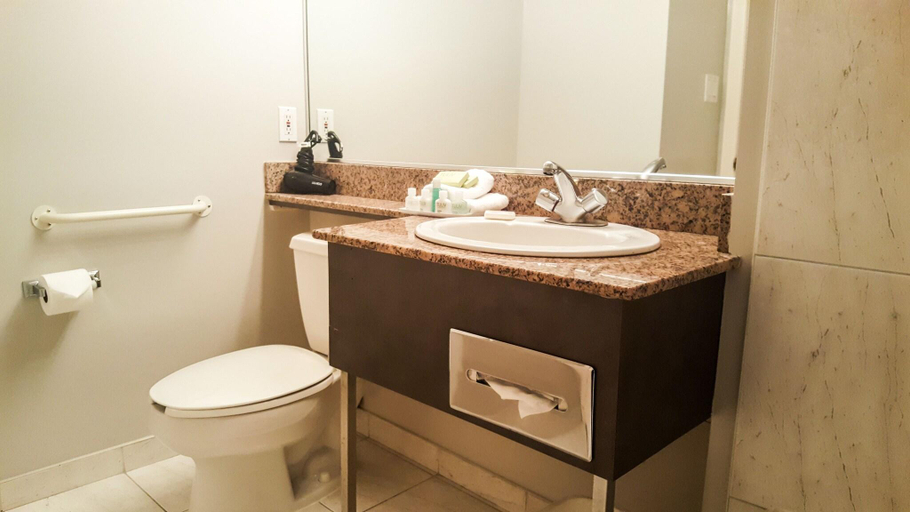 Bathroom 4, Rosedale On Robson Suite Hotel, Greater Vancouver