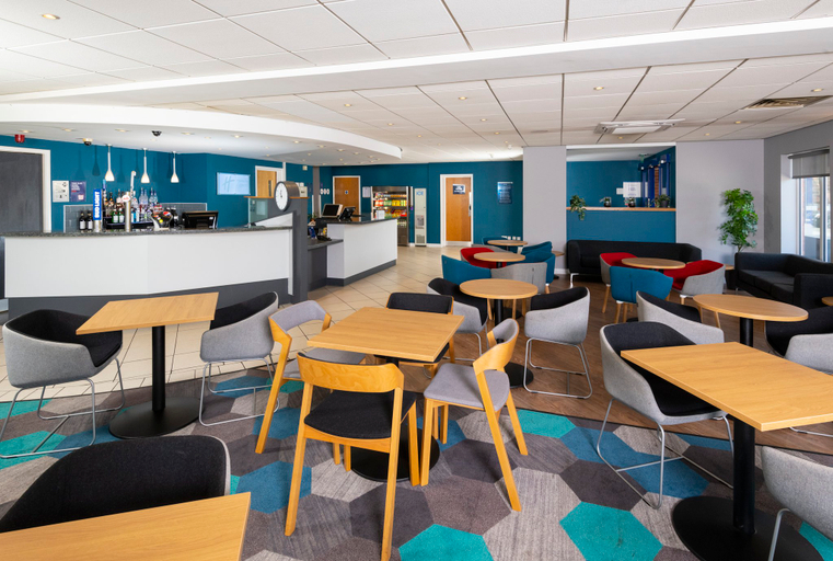 Food & Drinks 5, Holiday Inn Express LICHFIELD by IHG, Staffordshire