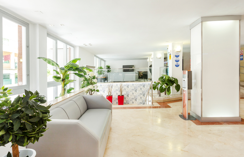 Public Area 3, Hotel Kilimanjaro, Baleares