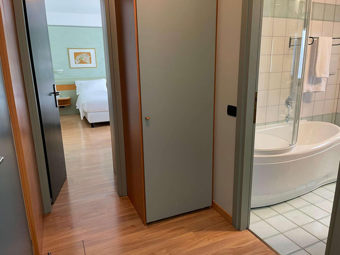 Bathroom 5, Best Western Hotel Leonardo da Vinci, Como