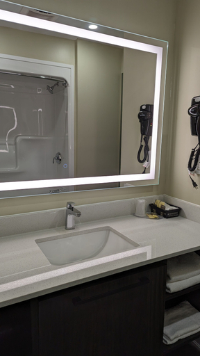 Bathroom 3, Knights Inn Bracebridge, Muskoka