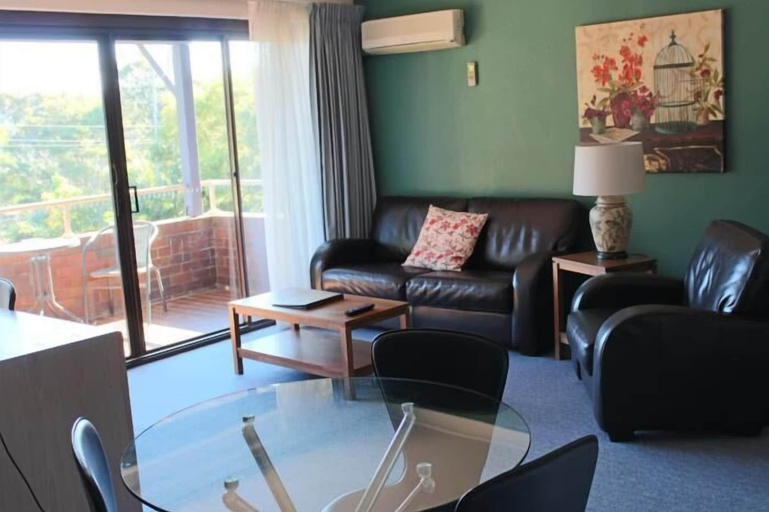 Bedroom 3, Whale Motor Inn and Restaurant, Eurobodalla