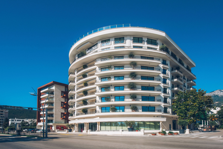 Exterior & Views 2, Iberostar Waves Slavija