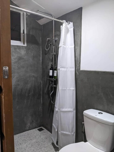 Bathroom 3, Crystal Cove, Sipalay City