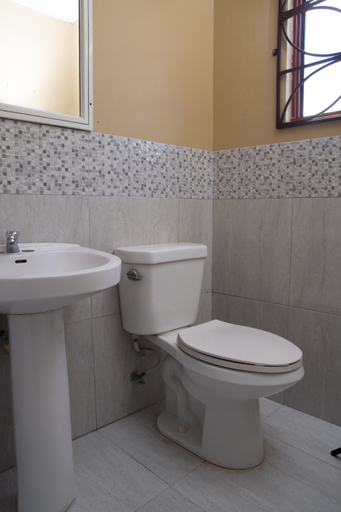 Bathroom, Vision With Dreams Villa, Paradise Point-Runaway Bay