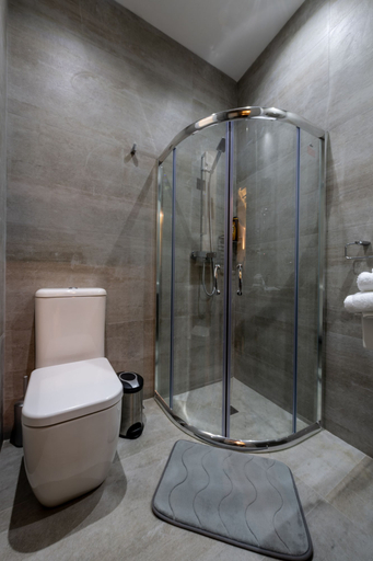 Bathroom 3, Harbour Haven Maisonette