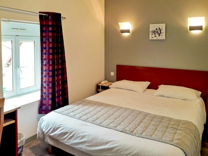 Bedroom 2, Logis Hotel le Relais du Lac, Haute-Marne
