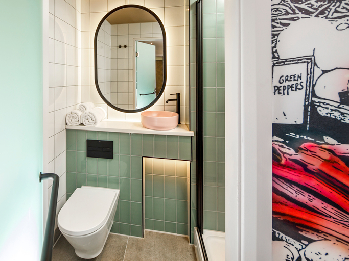 Bathroom 3, Spark By Hilton London Romford, London