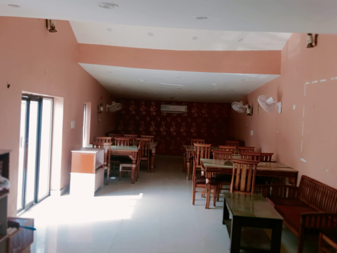 Food & Drinks 5, Apna Niwas, Una