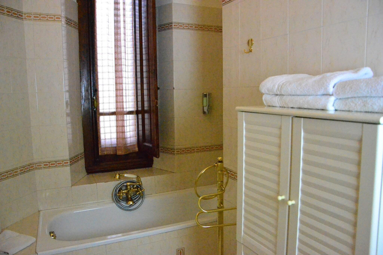 Bathroom 4, Bed & Breakfast Leopoldo, Florence