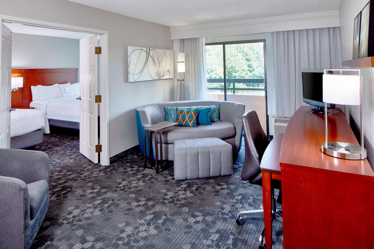 Bedroom 3, Sonesta Select Raleigh Durham Airport Morrisville, Wake