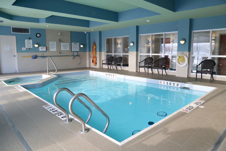 Sport & Beauty 2, Holiday Inn Express & Suites BRAMPTON by IHG, Peel