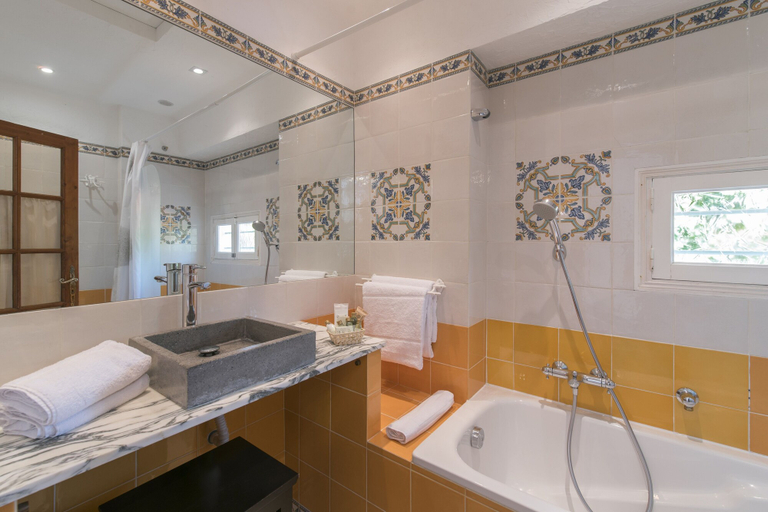 Bathroom 4, Hotel Villa Roseraie, Alpes-Maritimes