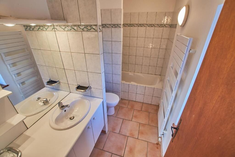 Bathroom 3, Domaine de l'Astic, Ardèche