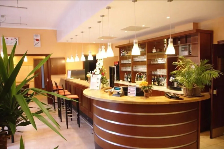 Others, Hotel La Table Alsacienne, Moselle