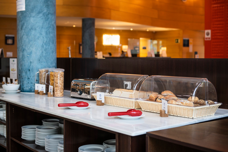Food & Drinks 5, Holiday Inn Express BARCELONA - MOLINS DE REI by IHG, Barcelona