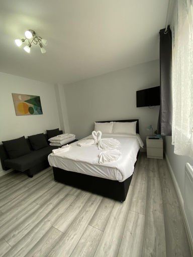 Bedroom 3, Citymax Aldgate Studios, London