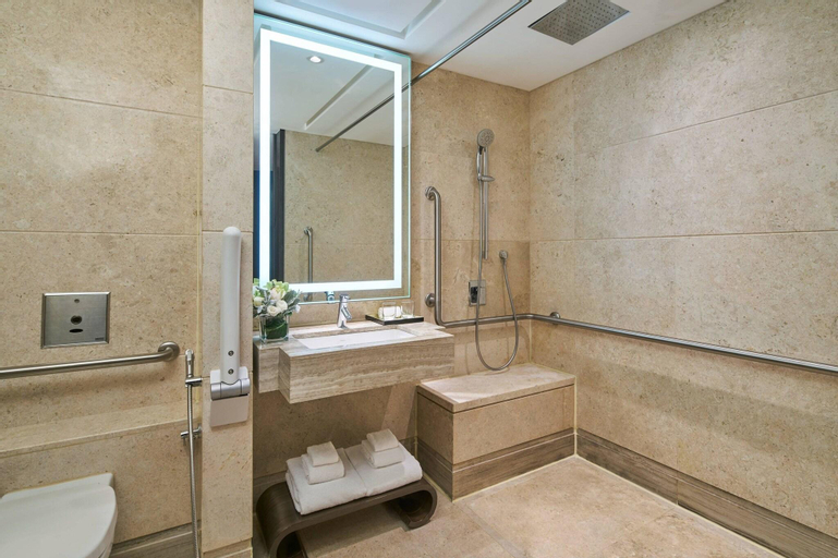 Bathroom 18