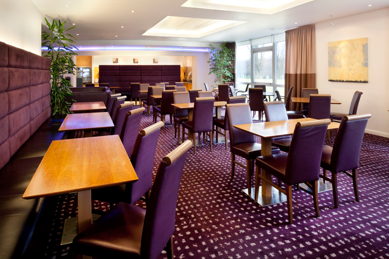 Food & Drinks 2, Holiday Inn Express CAMBRIDGE by IHG, Cambridgeshire