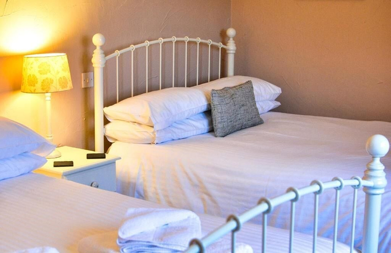 Bedroom 2, Blue Ball Inn, Devon