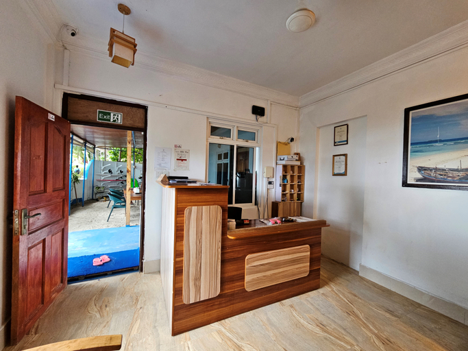Public Area, Batuta Maldives Inn, Kaafu Atoll