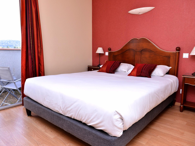 Bedroom 3, Logis Hotel Le Chene Vert, Ardèche