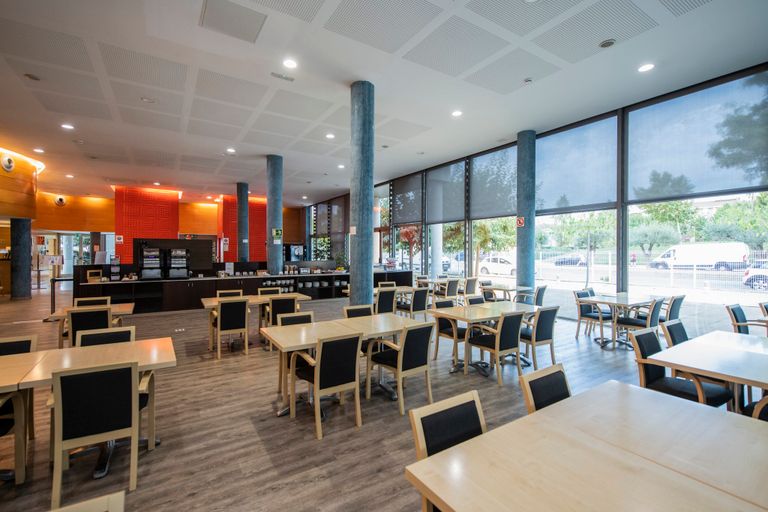 Food & Drinks 2, Holiday Inn Express BARCELONA - MOLINS DE REI by IHG, Barcelona