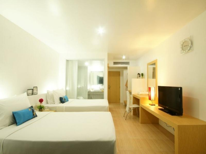 Bedroom 2, Dragon Beach Resort, Pattaya