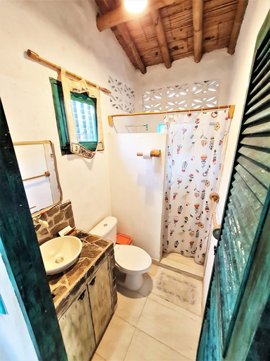 Bathroom 4, Chevere Beach Cabañas sas, Ciénaga
