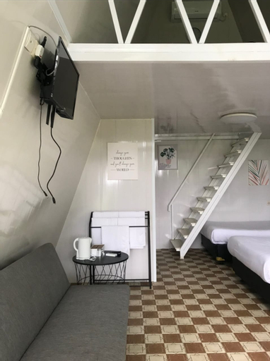 Bed 1