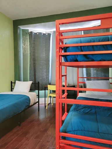 Bedroom 4, Orange Village Hostel, San Francisco
